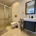 Retreat Site, Block A1, Unit 1 Appartement